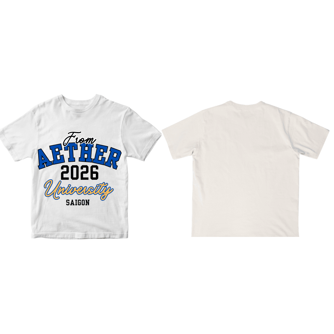 Sắm ngay áo thun oversized tay ngắn AETHER University Varsity sắc trắng năng động. Chất liệu 100% cotton thoáng mát, hình in Varsity chuẩn phong cách học đường.