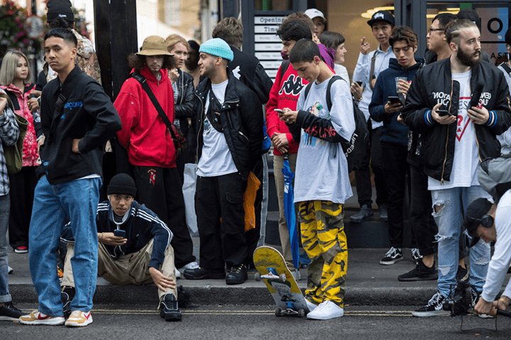 Style streetwear phù hợp với ai? cách mặc đẹp mỗi ngày 2026